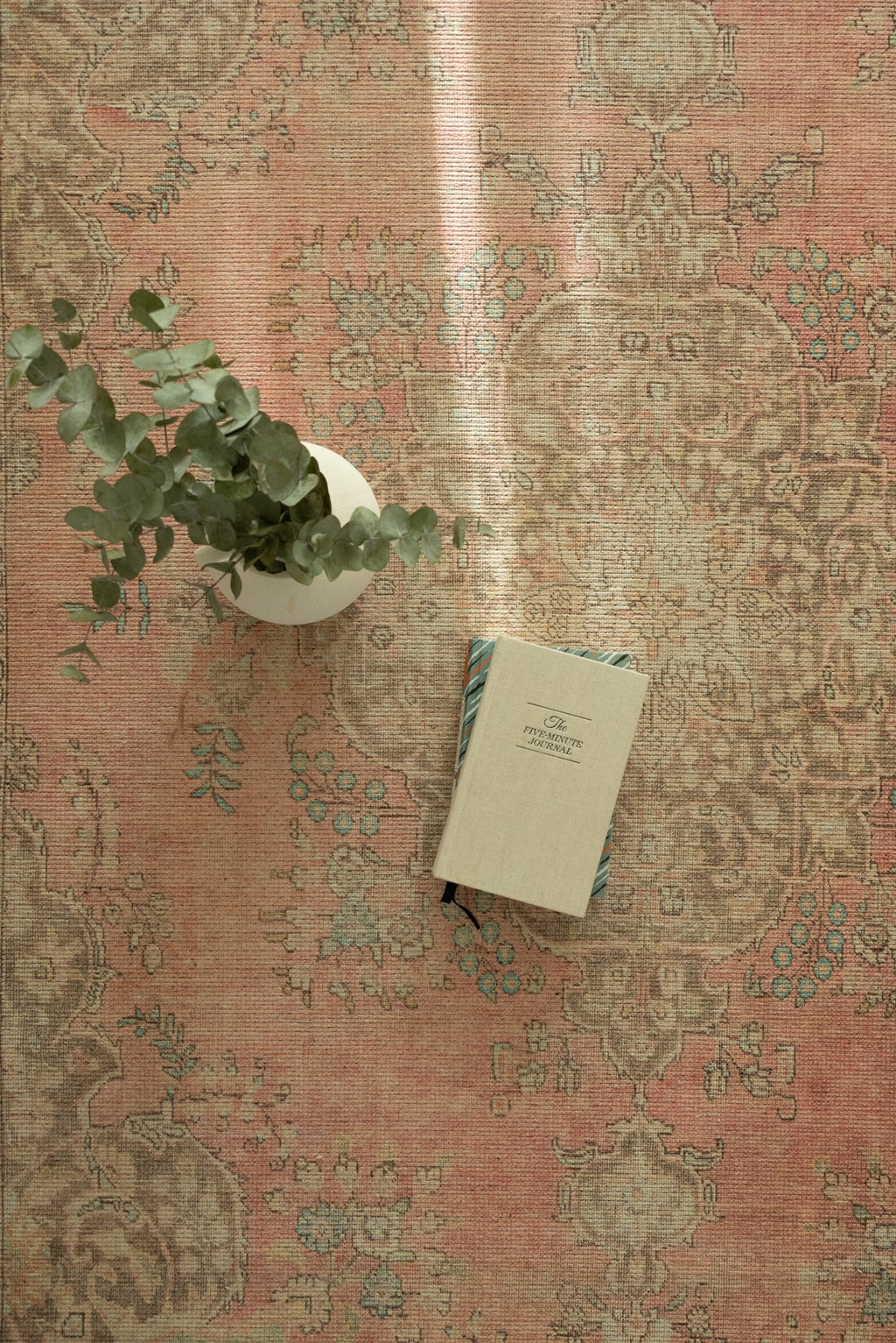 Vintage rug Ozge Lomé