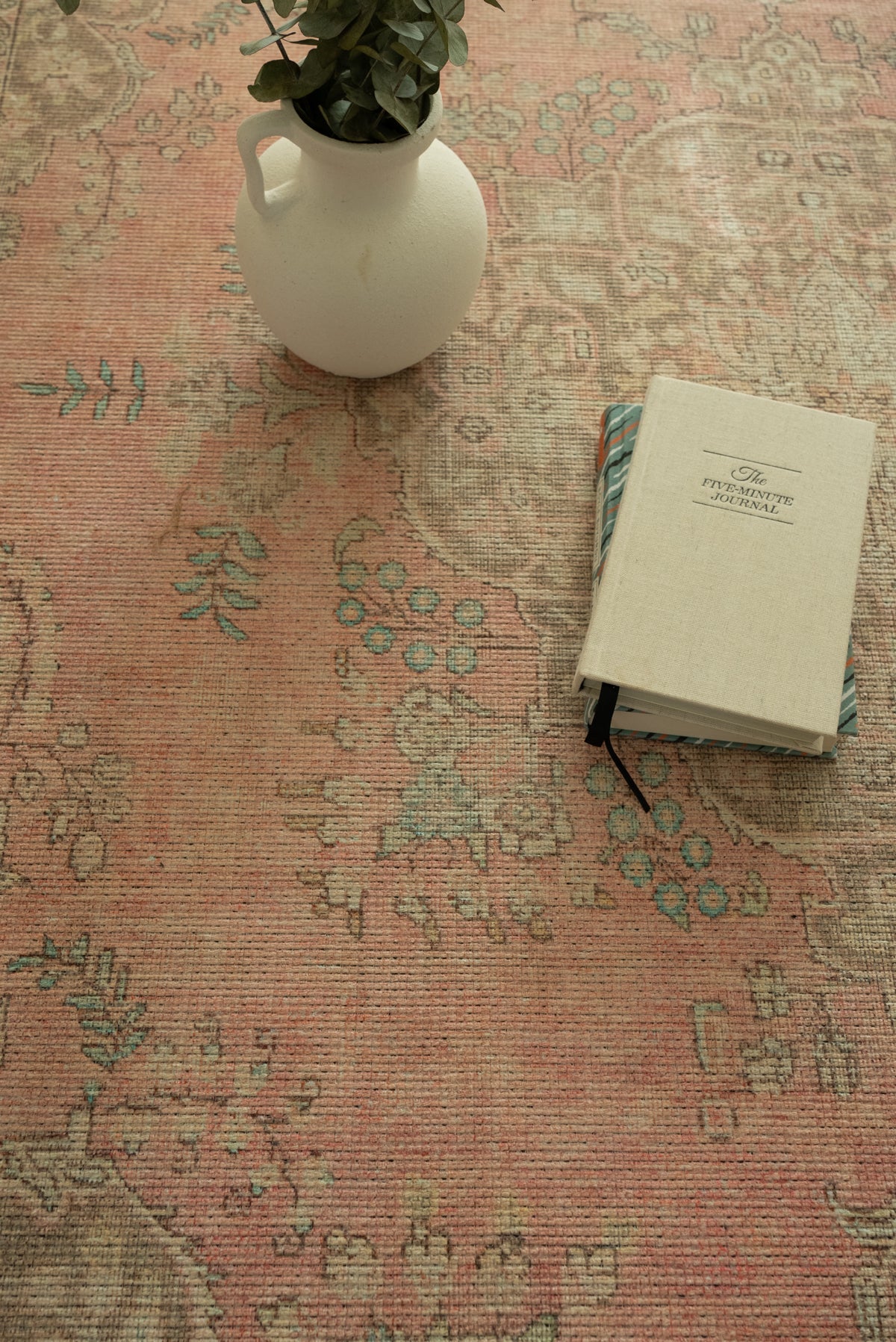 Vintage rug Ozge Lomé