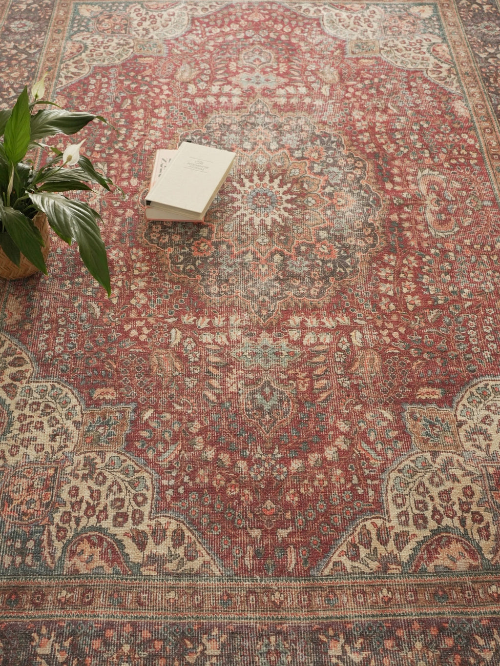 Vintage rug Halime Vera