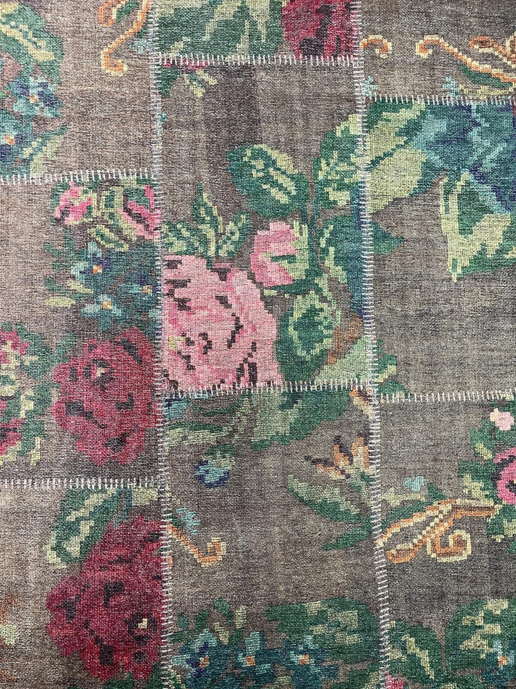 Vintage rug Zerrin Vera