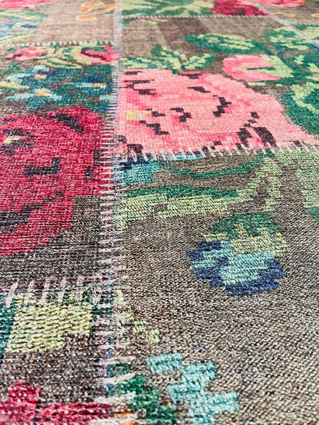 Vintage rug Zerrin Vera