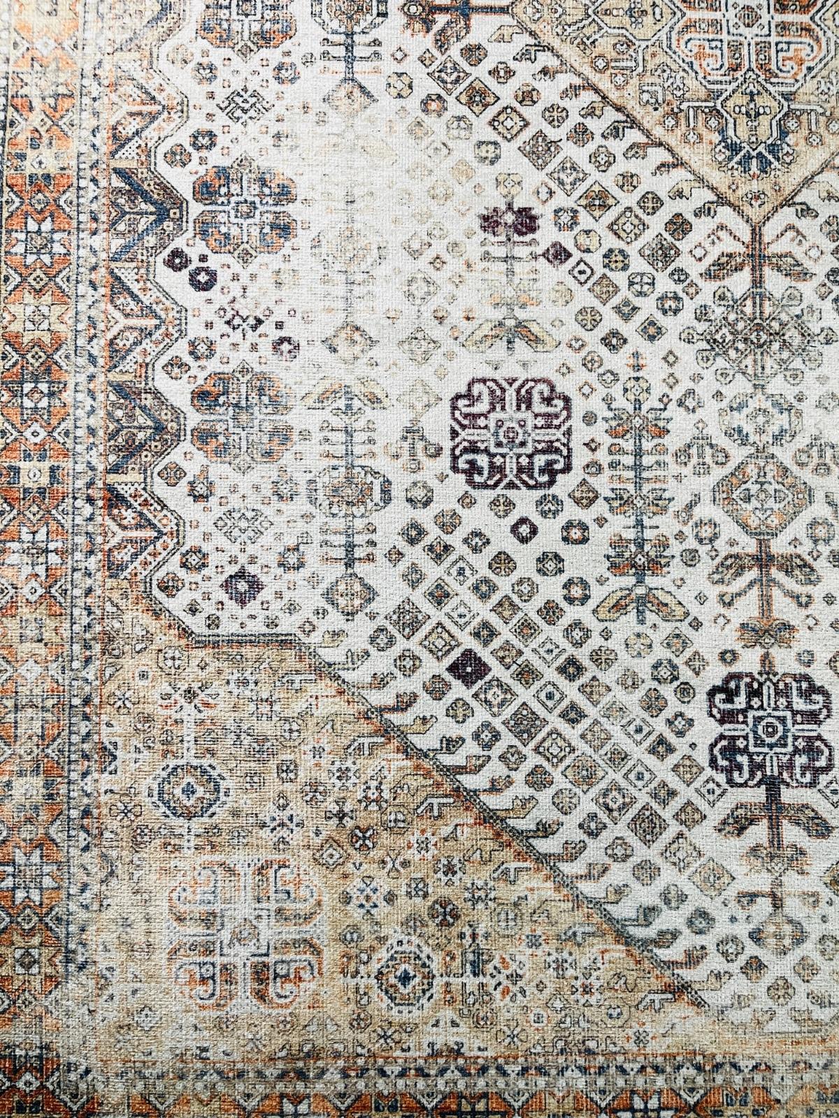 Vintage rug Binta Vera