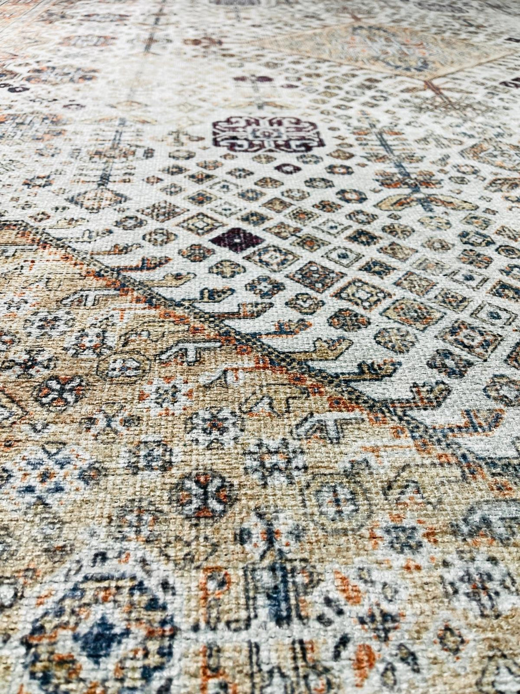 Vintage rug Binta Vera