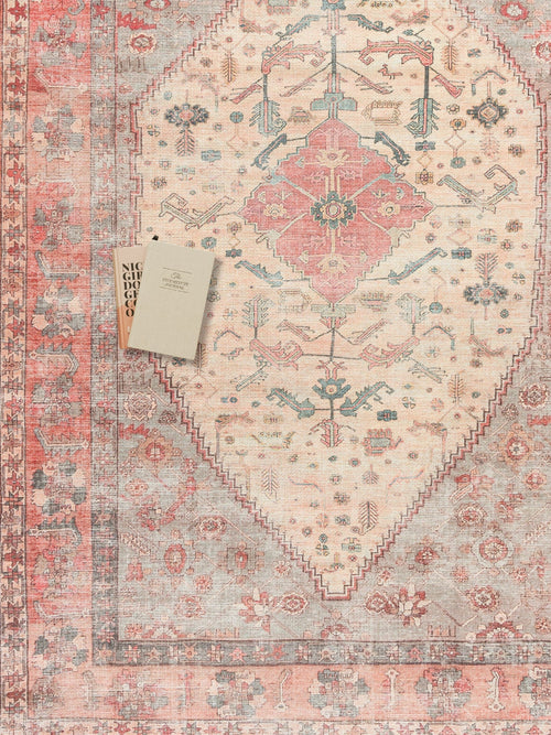 Vintage rug Azize Lomé